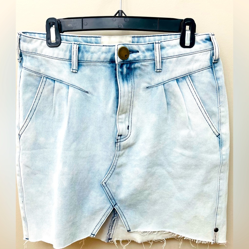 NWNT, One Teaspoon Jean Skirt, zip fly with logo button, Size 28